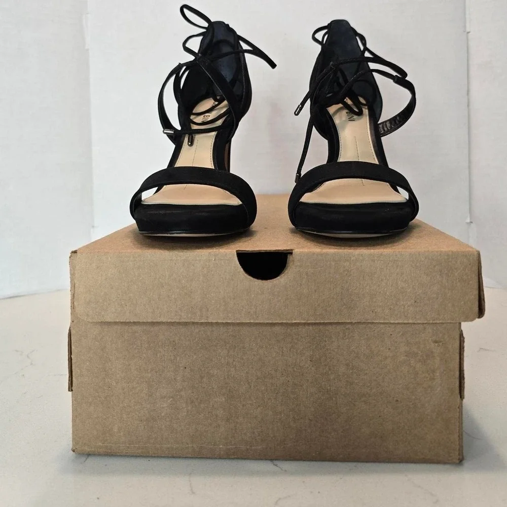 Gianni Bini Black Suede Heels Wrap Around Ankle Strap Women's Size 7